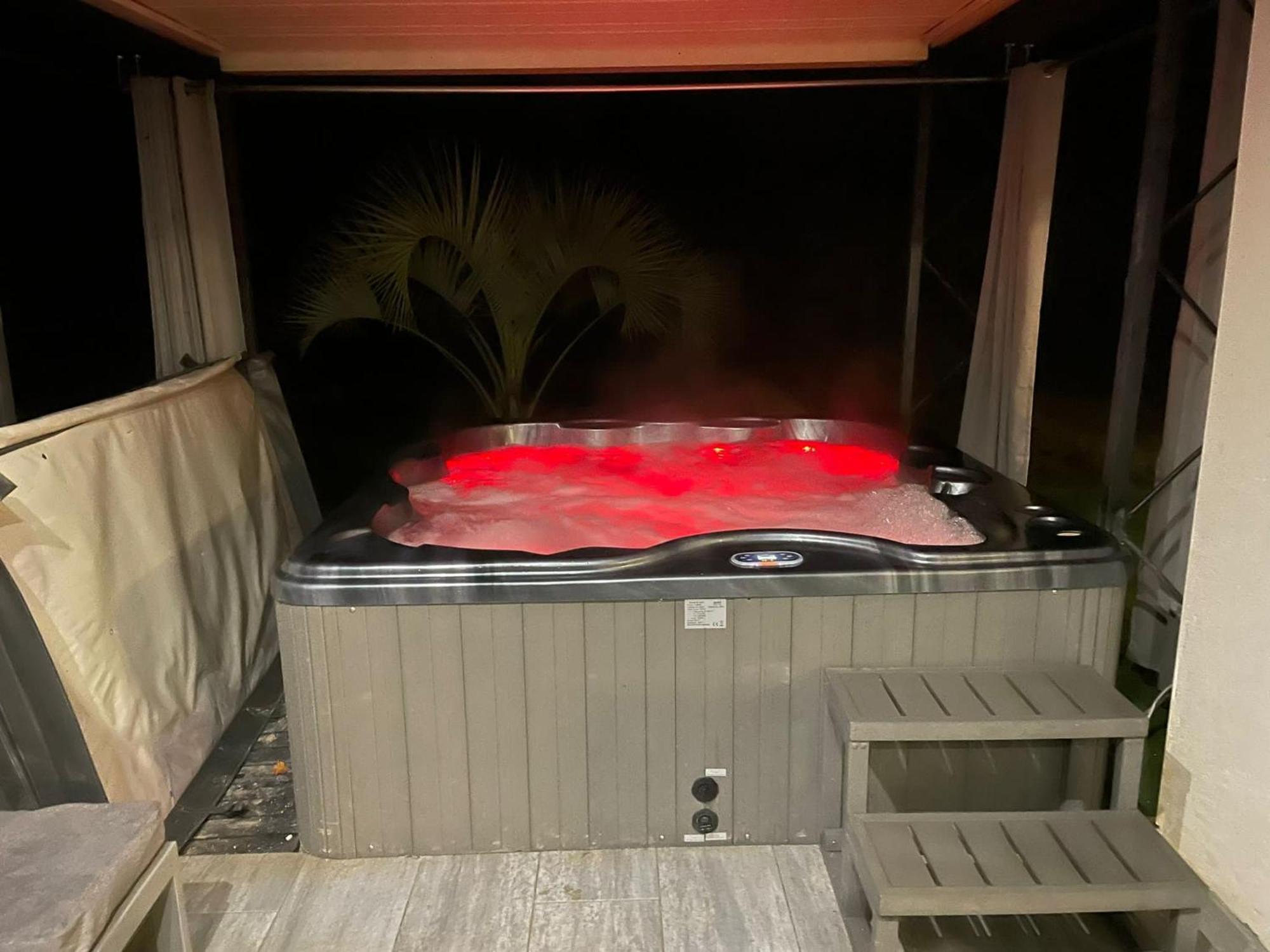 Maison Moderne Au Calme Avec Billard, Jacuzzi, Bain A Remous, Piscine, Babyfoot Labastide-du-Temple Exterior foto